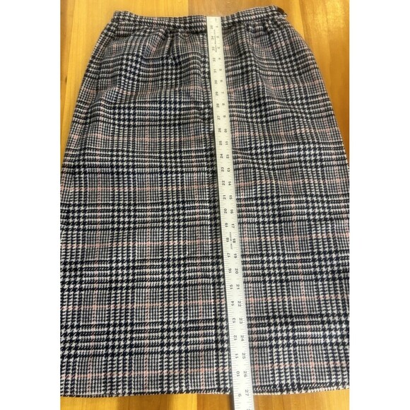 Pendleton Women’s Pencil Skirt Size 6 Vintage Wool Houndstooth Button Closure. - Picture 6 of 9